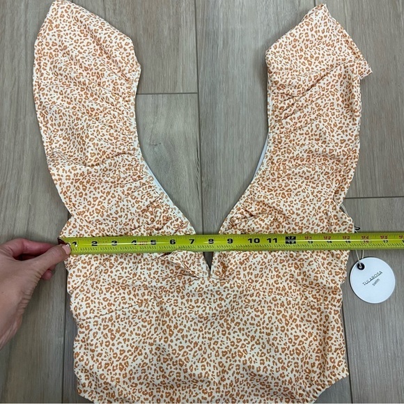 Tularosa Giamina One Piece in Orange Leopard Size L - Picture 7 of 8